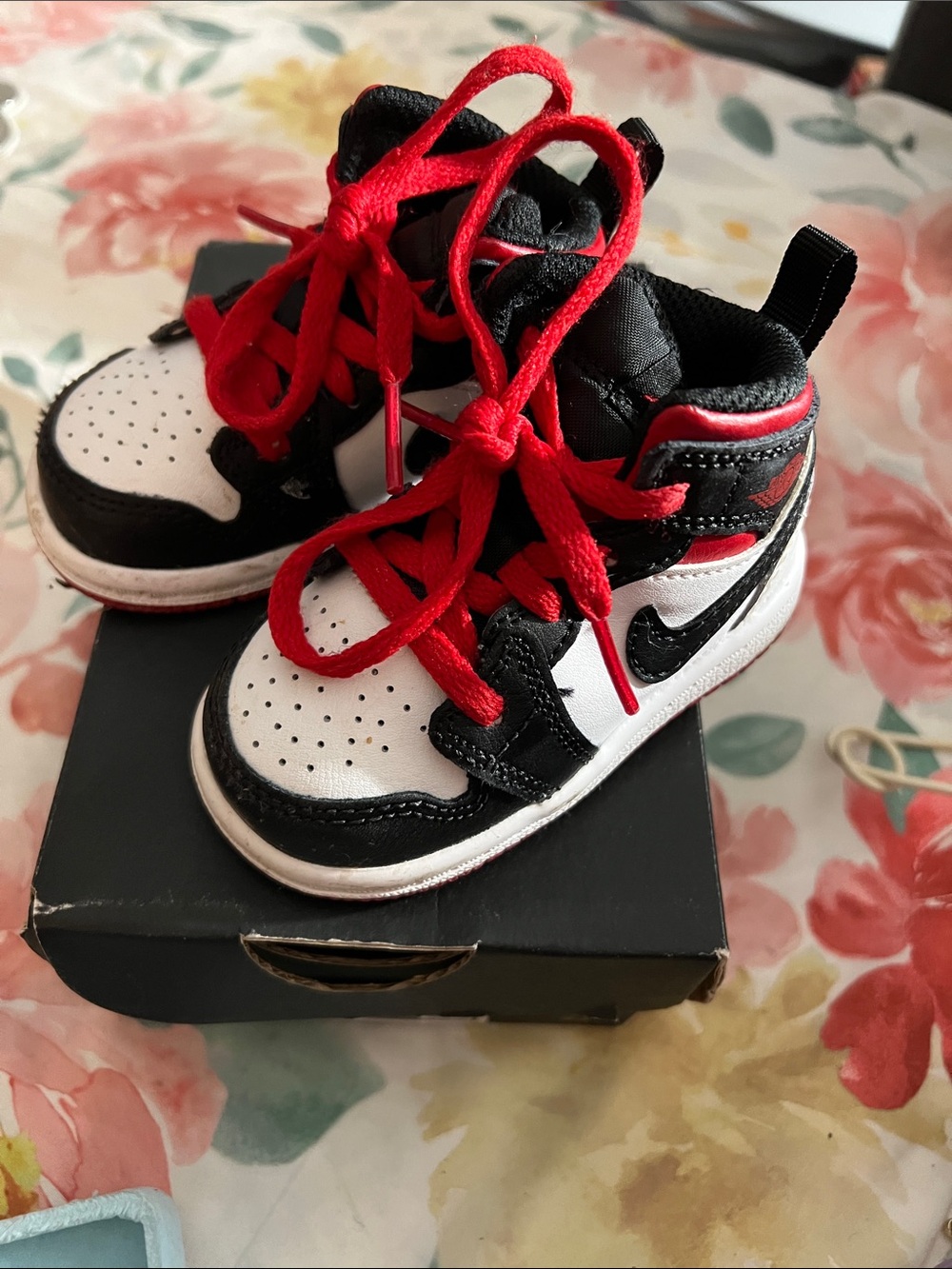 Jordan Kids High-Top Sneakers in Black, White and Red